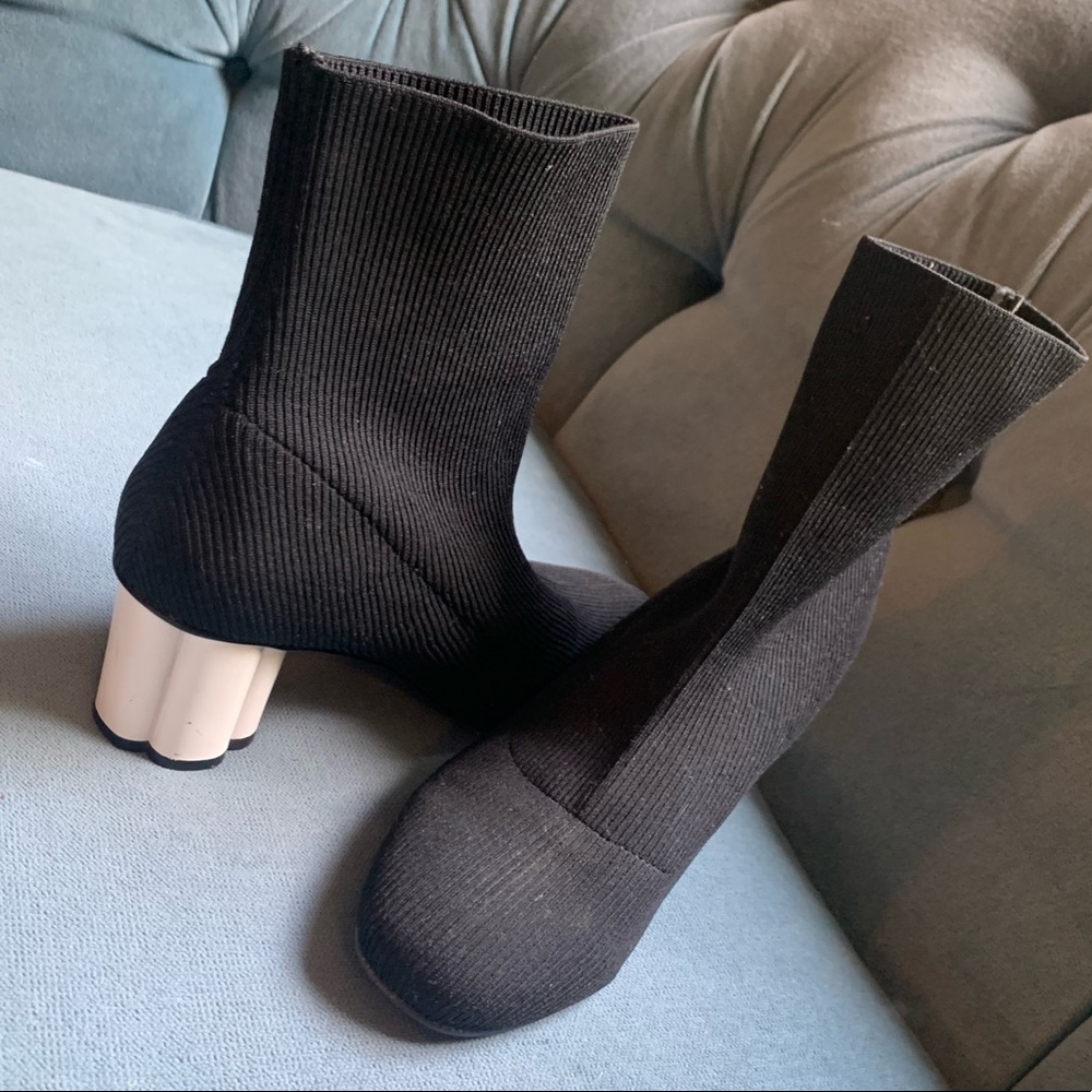 5 for $20 !! Sock boots